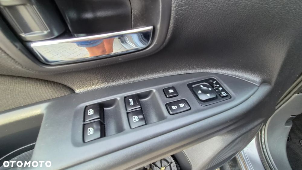Mitsubishi Outlander 2.0 Intense 2WD CVT - 15