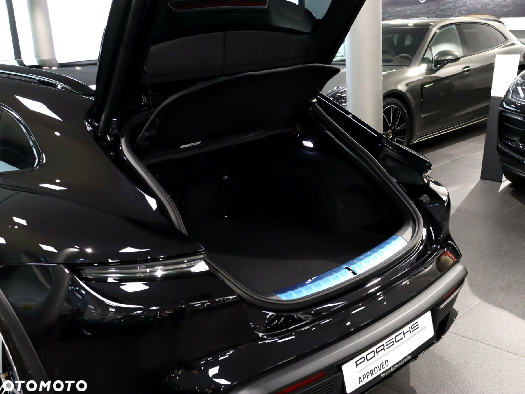 Porsche Taycan - 24