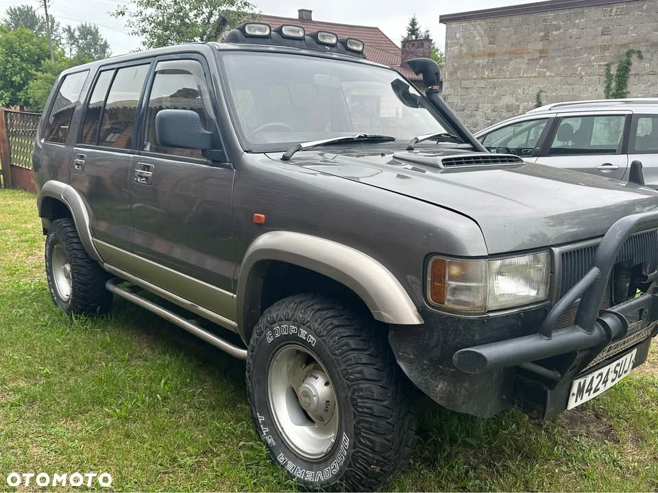 Isuzu Trooper - 2