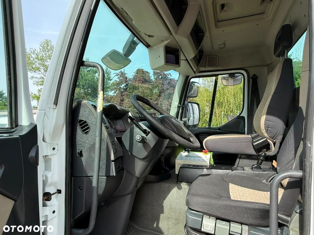 Renault Premium - 8