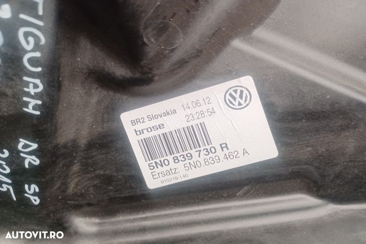 Macara geam spate dreapta electrica 5N0839730R 5N0959704F 974930-132 - 2