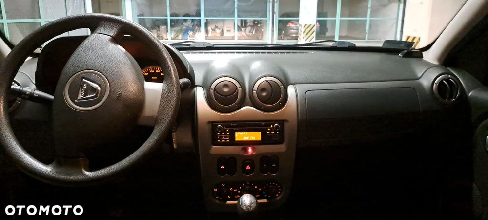 Dacia Duster 1.6 Laureate - 4
