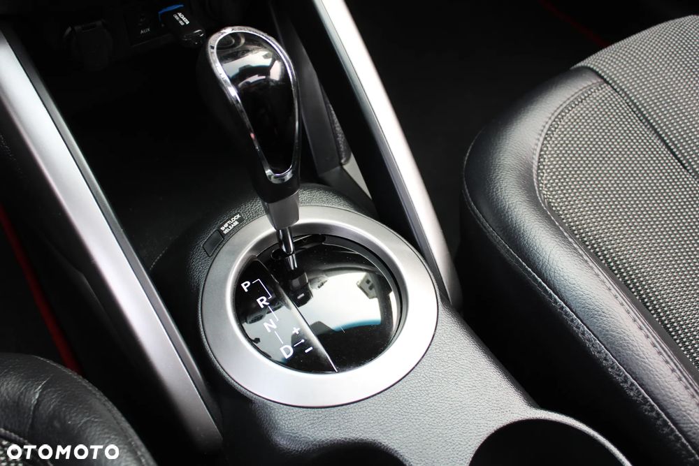 Hyundai Veloster - 18