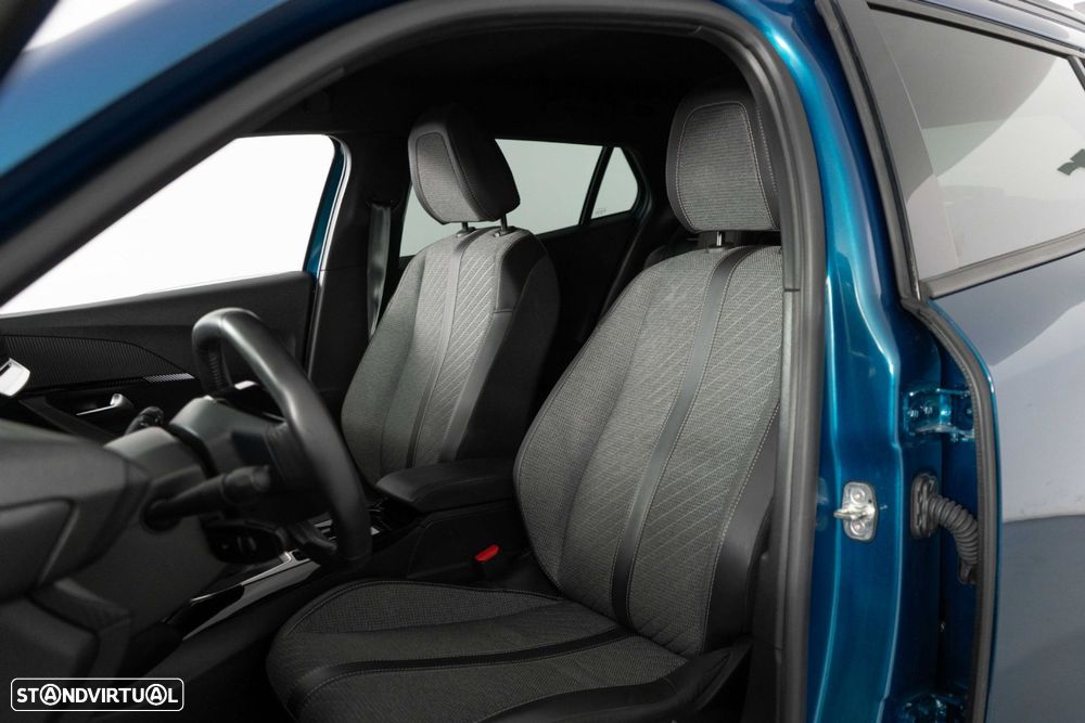 Peugeot 2008 1.2 PureTech Allure - 17