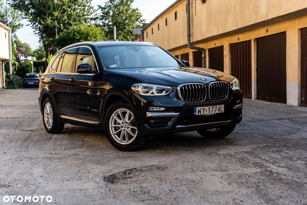 BMW X3 xDrive20d Luxury Line - 8