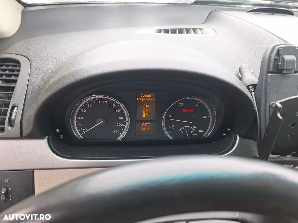 Mercedes-Benz Viano - 10