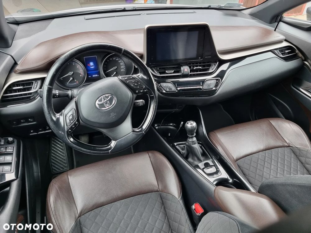 Toyota C-HR 1.2 T Prestige - 32