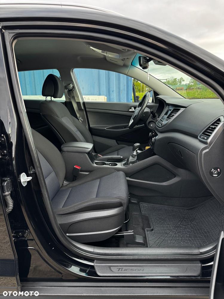 Hyundai Tucson 1.6 GDI BlueDrive GO 2WD - 18