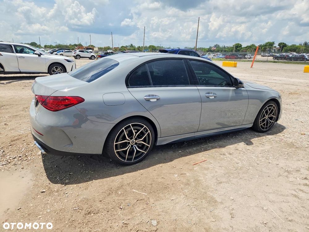 Mercedes-Benz Klasa C 300 9G-TRONIC AMG Line - 4