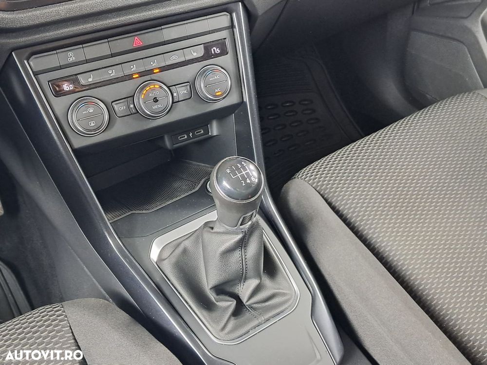 Volkswagen T-Roc - 14