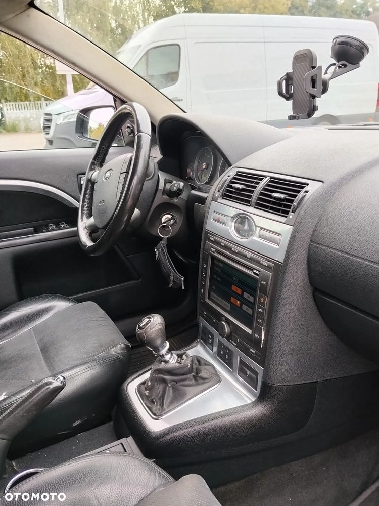 Ford Mondeo 2.0 TDCi Titanium X - 23