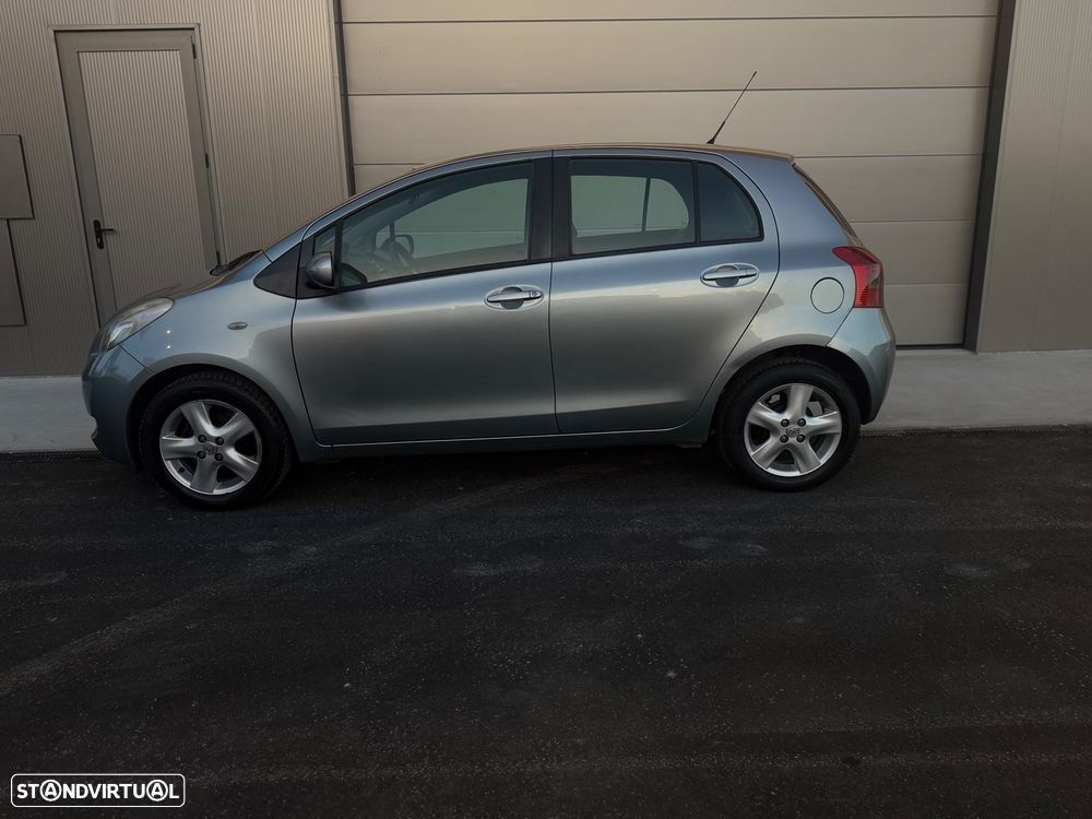 Toyota Yaris 1.3 VVT-i Sol AC+VSC - 7