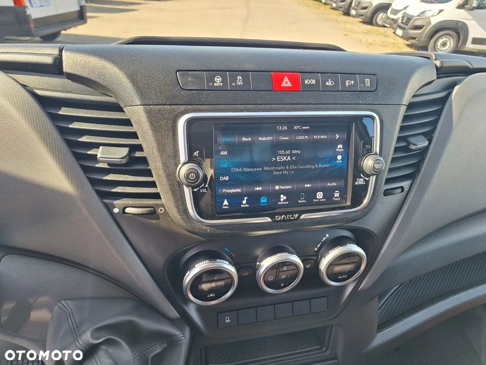 Iveco 50C18 Chłodnia Izoterma 8EP km Krajowy Ledy  Agregat Carrier citymax 400 - 14