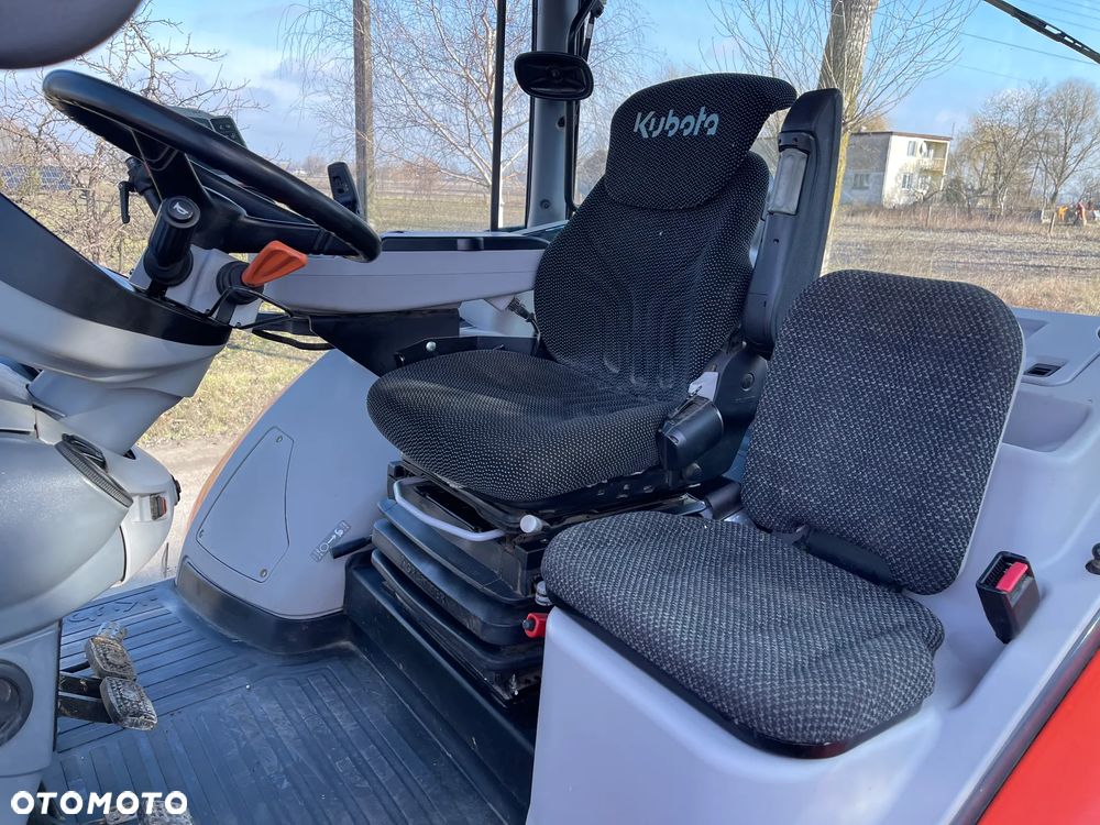 Kubota Ciągnik rolniczy Traktor Kubota M7151 PREMIUM 2017 ROK_Amortyzowana oś,Klima,TUZ,Zaczepy - 7