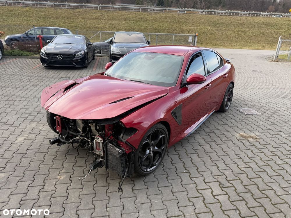 Alfa Romeo Giulia 2.9 V6 Bi-Turbo AT8 Quadrifoglio - 2