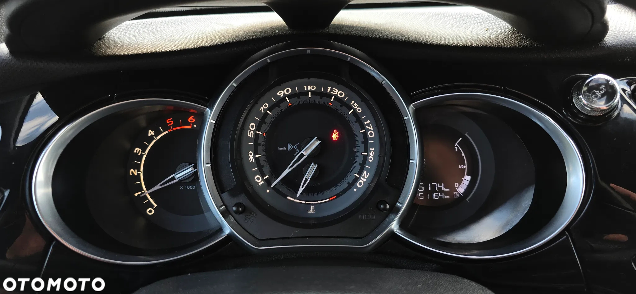 DS Automobiles DS 3 - 30
