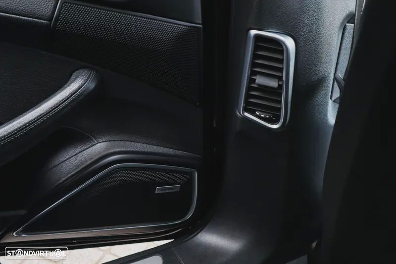 Porsche Panamera Sport Turismo 4 E-Hybrid Platinum Edition - 29