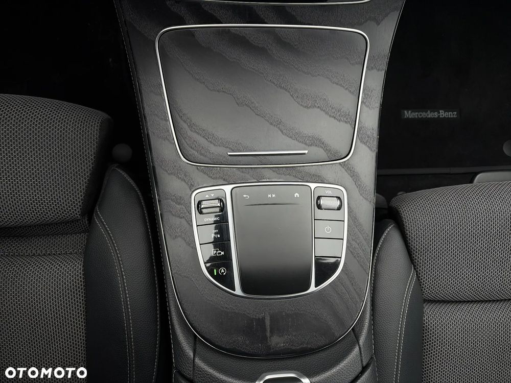 Mercedes-Benz Klasa E 220 d 4-Matic AMG - 20