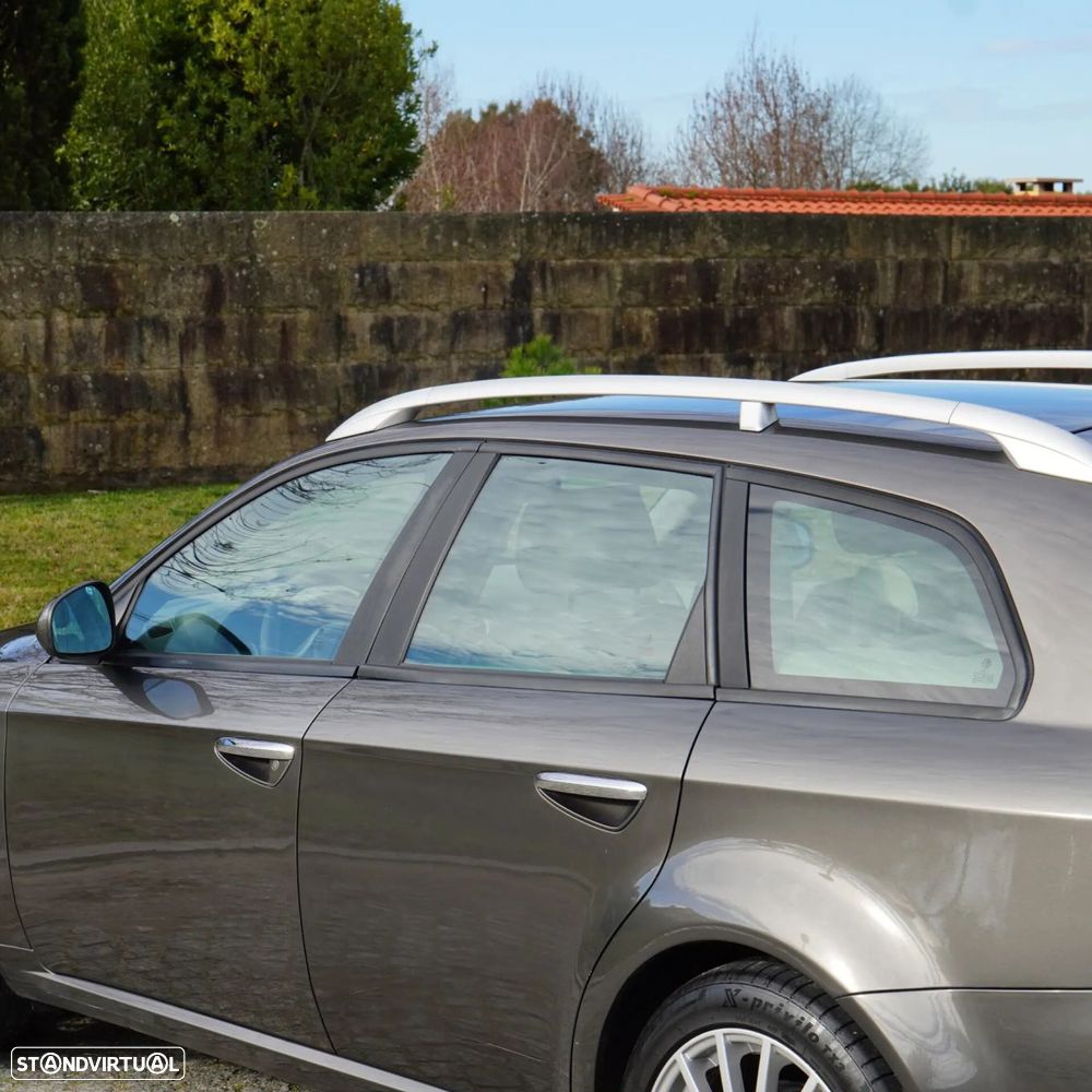 Alfa Romeo 159 Sportwagon 1.9 JTDm 16V Sportiva - 30