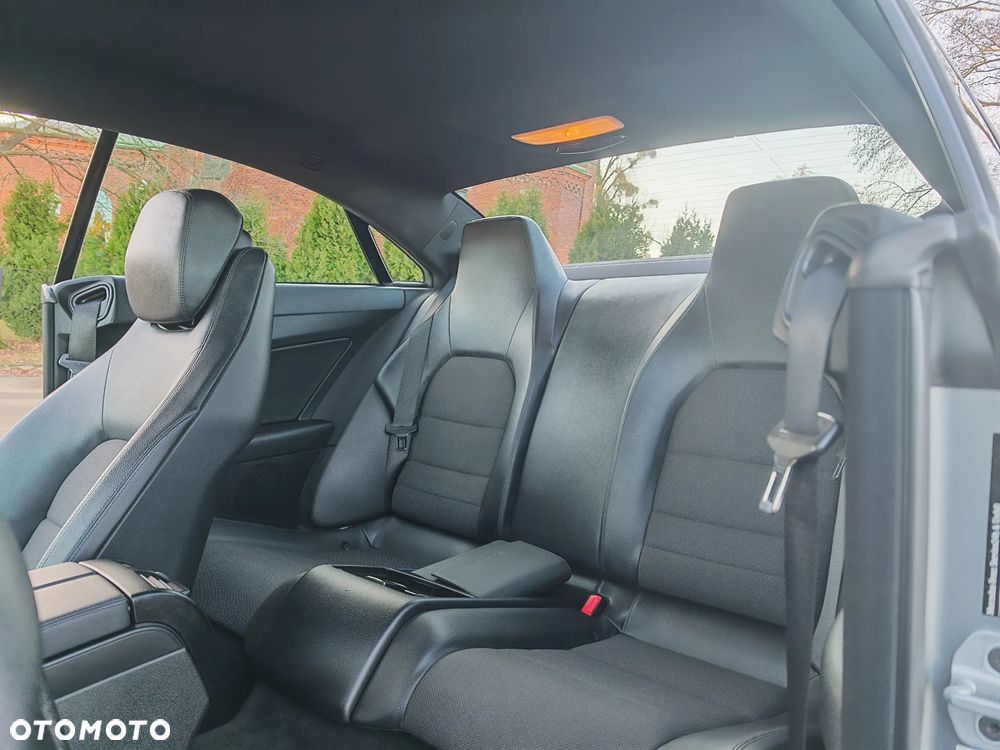 Mercedes-Benz Klasa E - 19