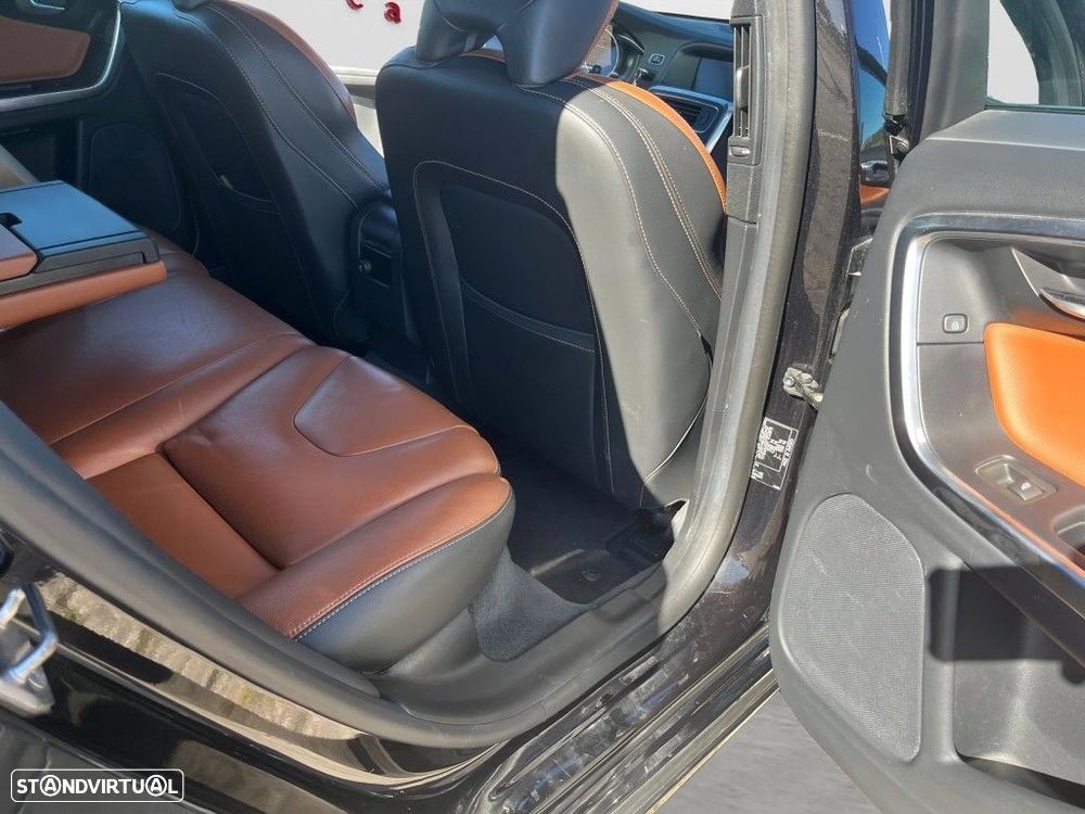Volvo V60 D6 Twin Engine Geartronic RDesign - 14