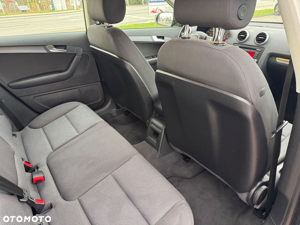 Audi A3 Sportback 1.6 Ambition - 9