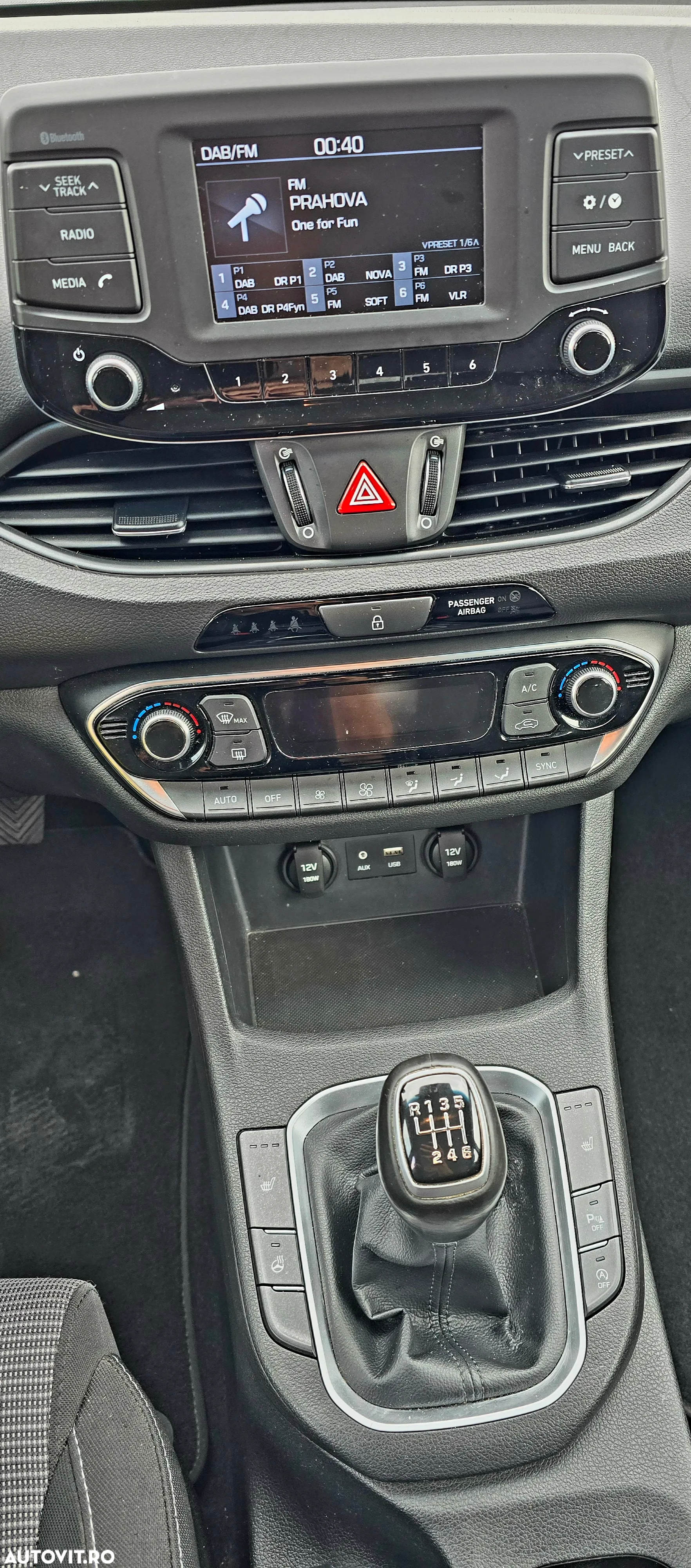 Hyundai i30 blue Kombi 1.6 CRDi Style - 15