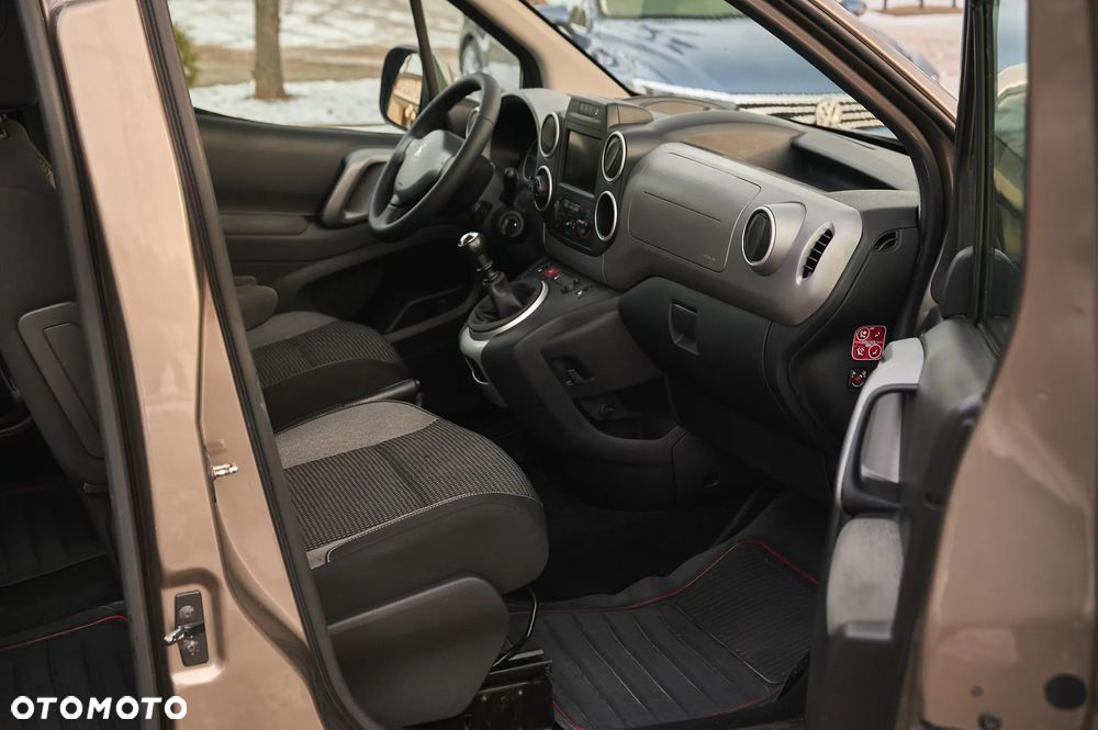 Peugeot Partner 1.6 BlueHDi Outdoor S&S - 25