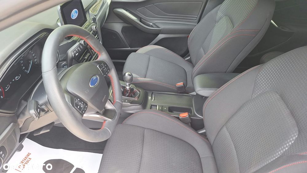 Ford Focus 1.0 EcoBoost mHEV ST-Line - 11