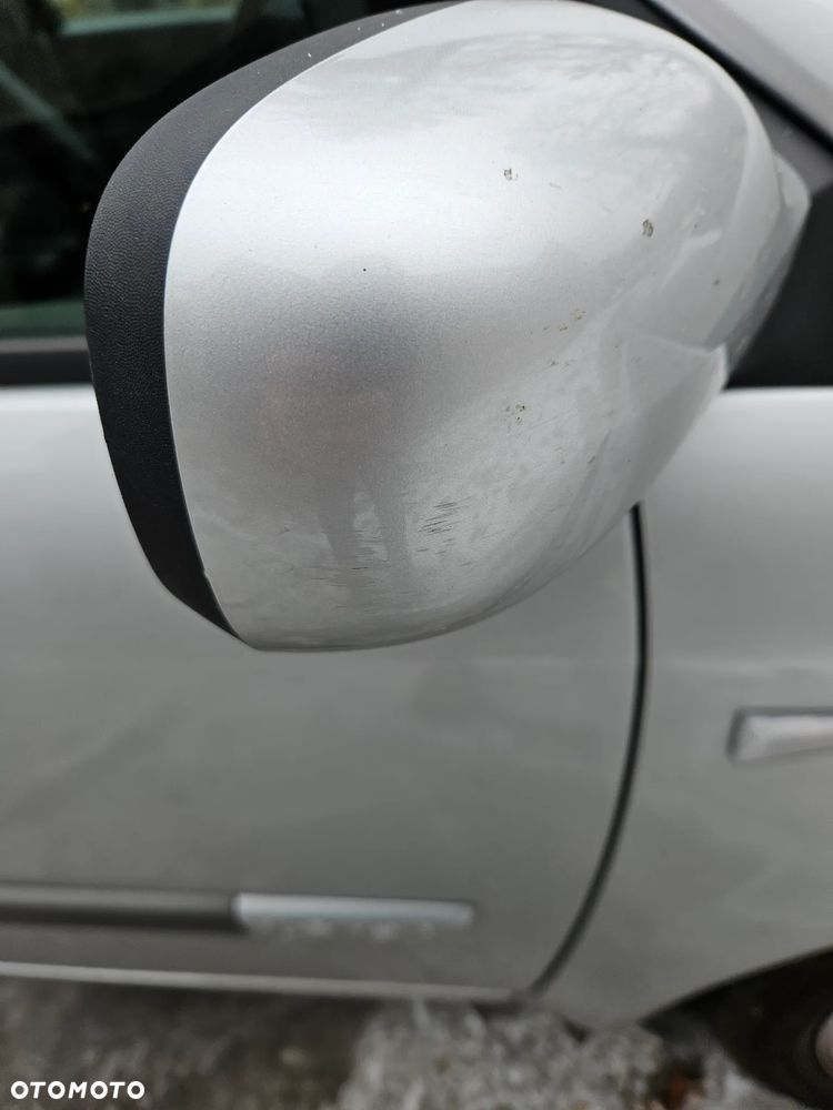 Renault Scenic - 17