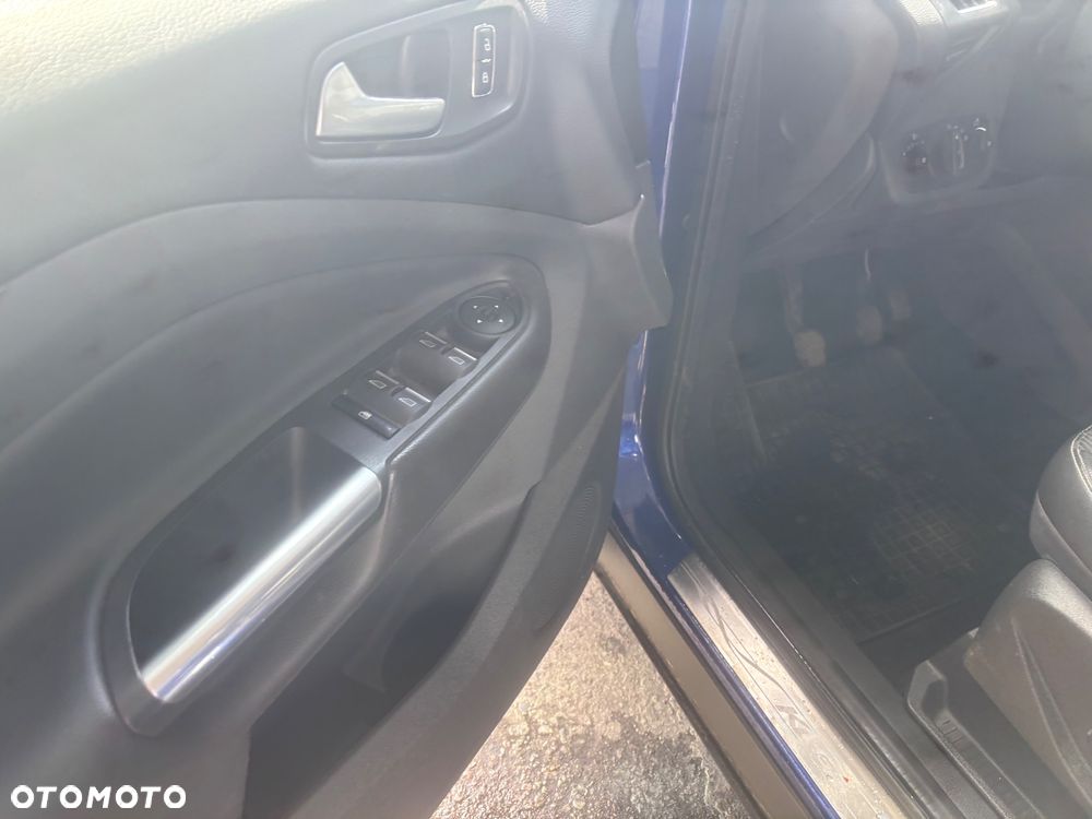 Ford Kuga 1.5 EcoBoost 2x4 Titanium - 5