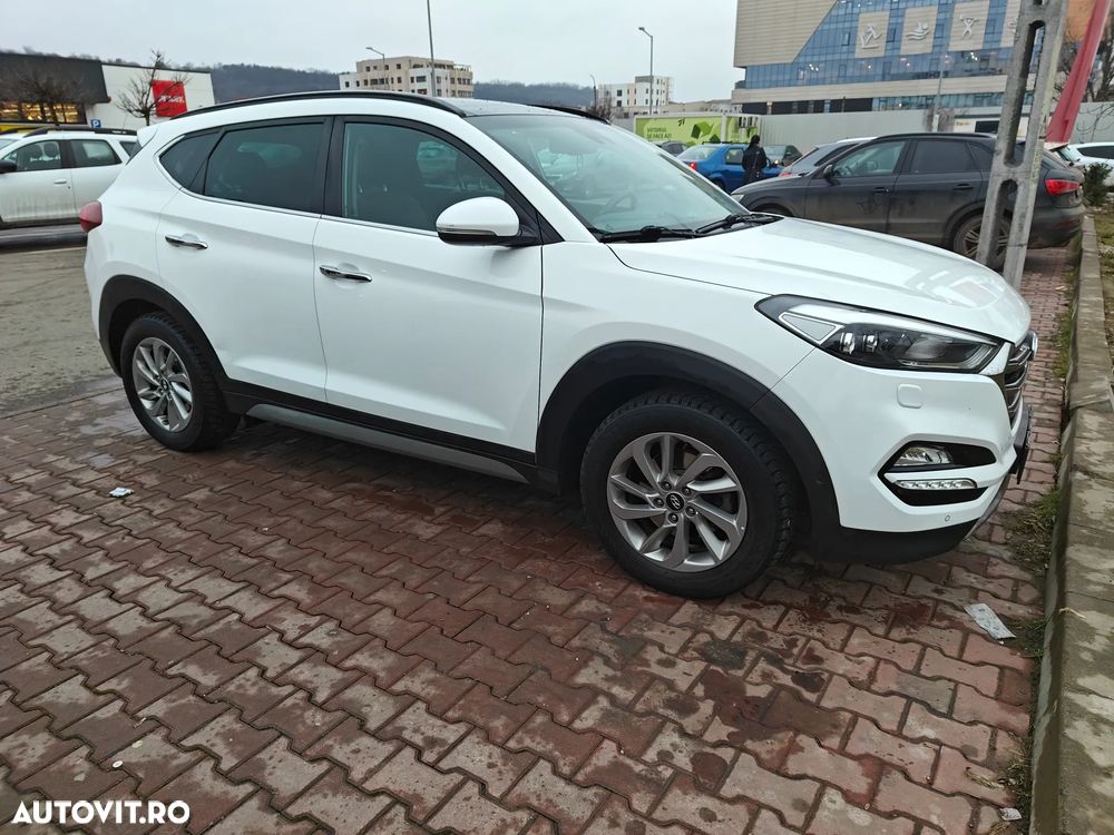 Hyundai Tucson 2.0 CRDI 4WD Automatik Premium - 8