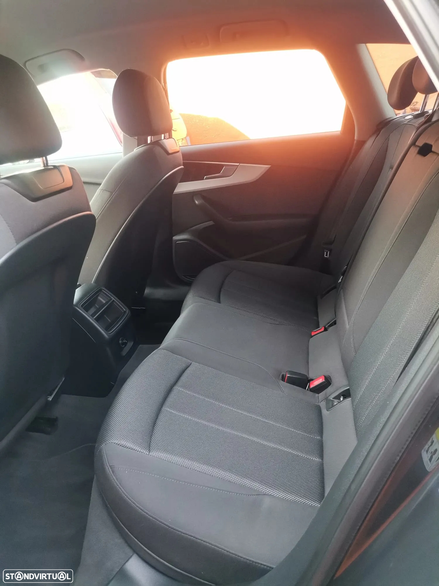 Audi A4 Avant 35 TDI Design S tronic - 10