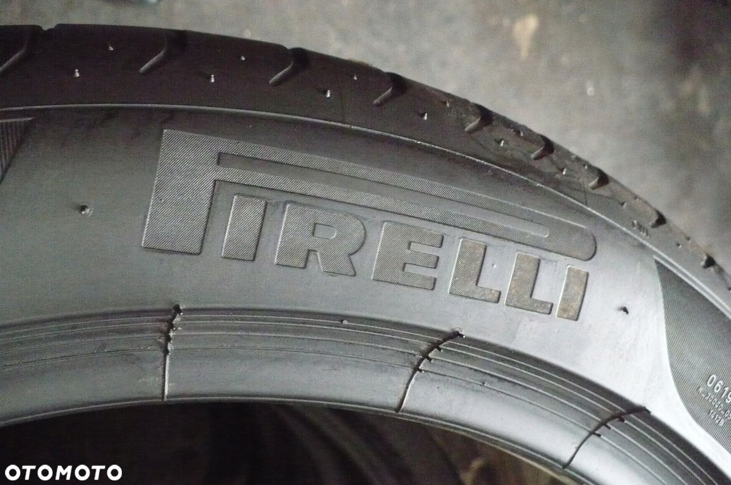 PIRELLI P Zero 255/40R19 5,7mm 2022 - 4