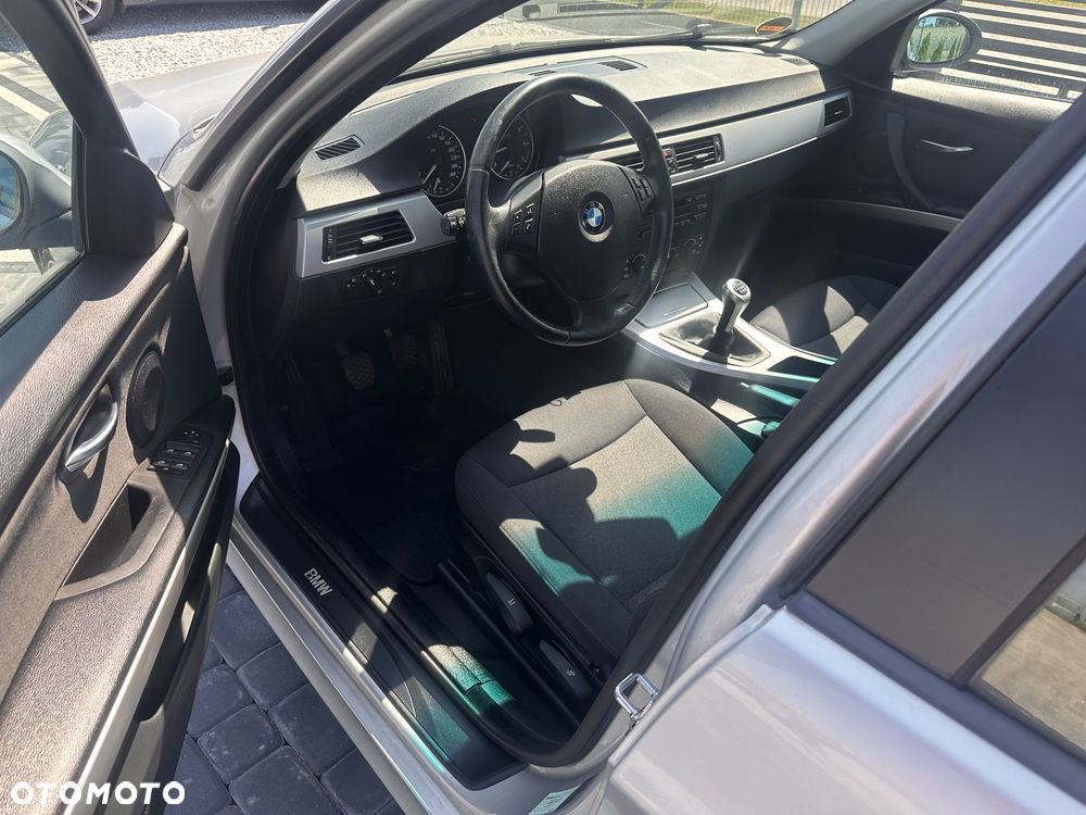 BMW Seria 3 - 17