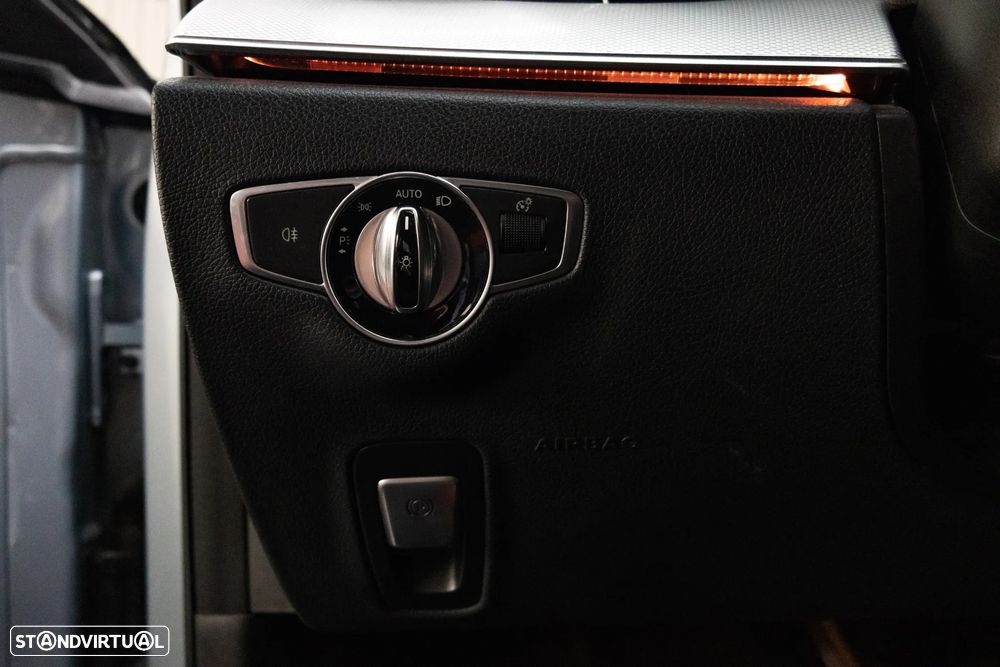 Mercedes-Benz E 220 d AMG Line - 28