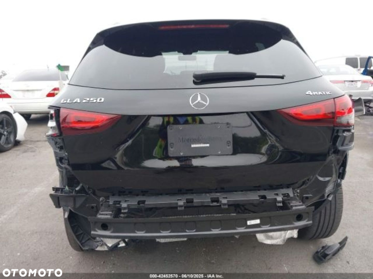 Mercedes-Benz GLA - 8