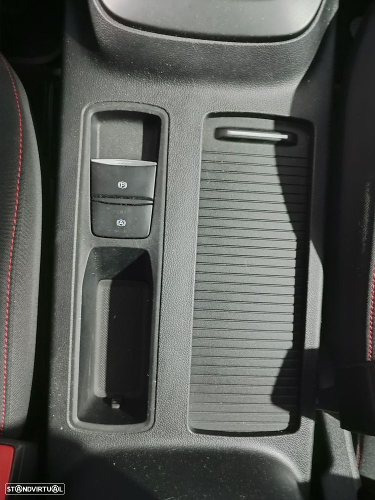 Ford Focus 1.0 EcoBoost ST-Line - 36