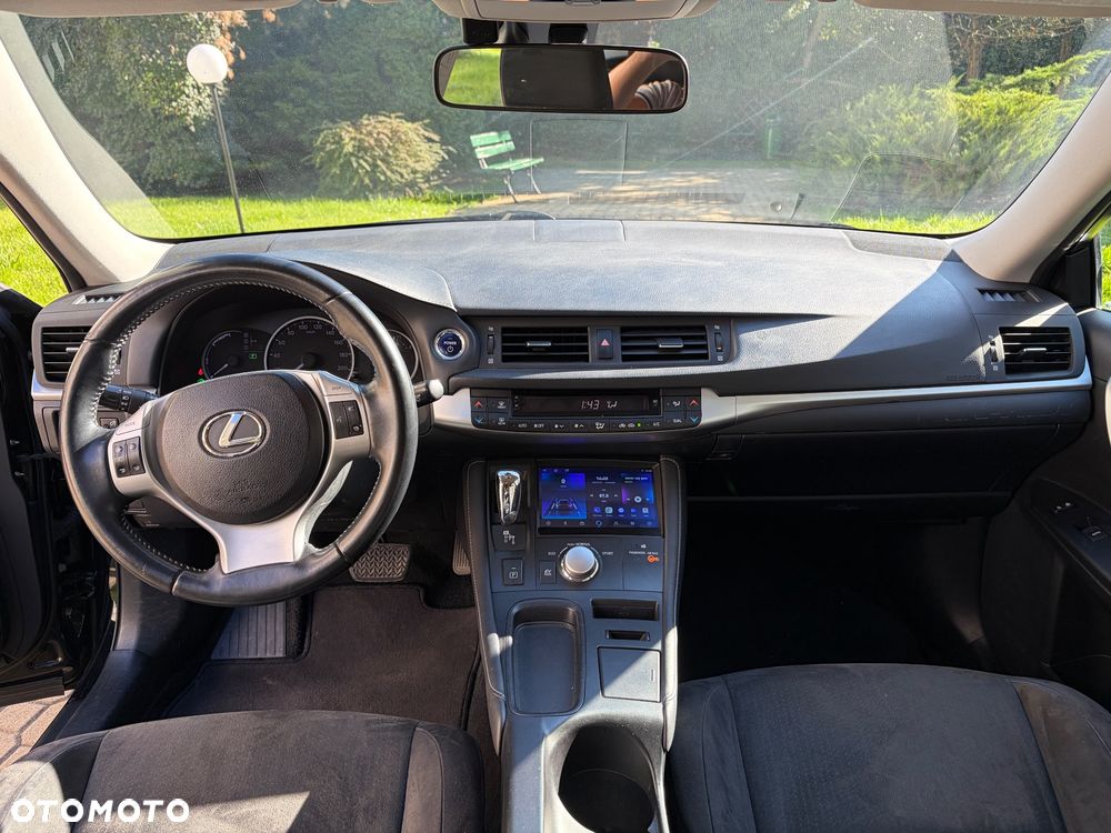 Lexus CT - 7