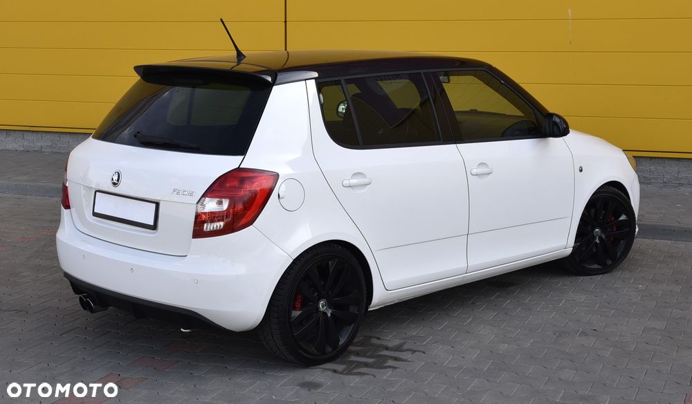 Skoda Fabia 1.4 TSI DSG RS - 11
