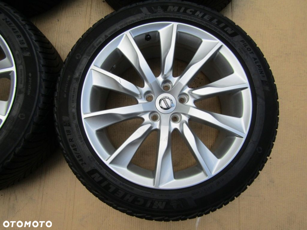4x Felgi Koła 18 Volvo S40 V60 S90 V90 C30 S60 XC40 XC60  Opony 245/45 18 - 8