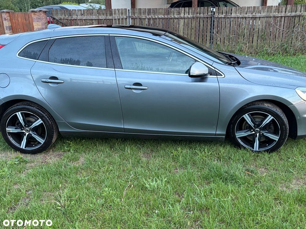 Volvo V40 T3 Drive-E R-Design Momentum - 5