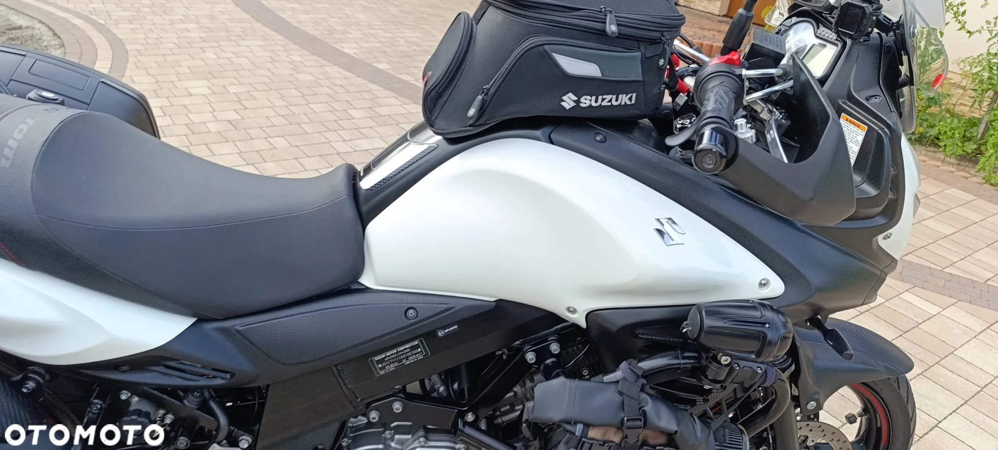 Suzuki V-STROM - 22