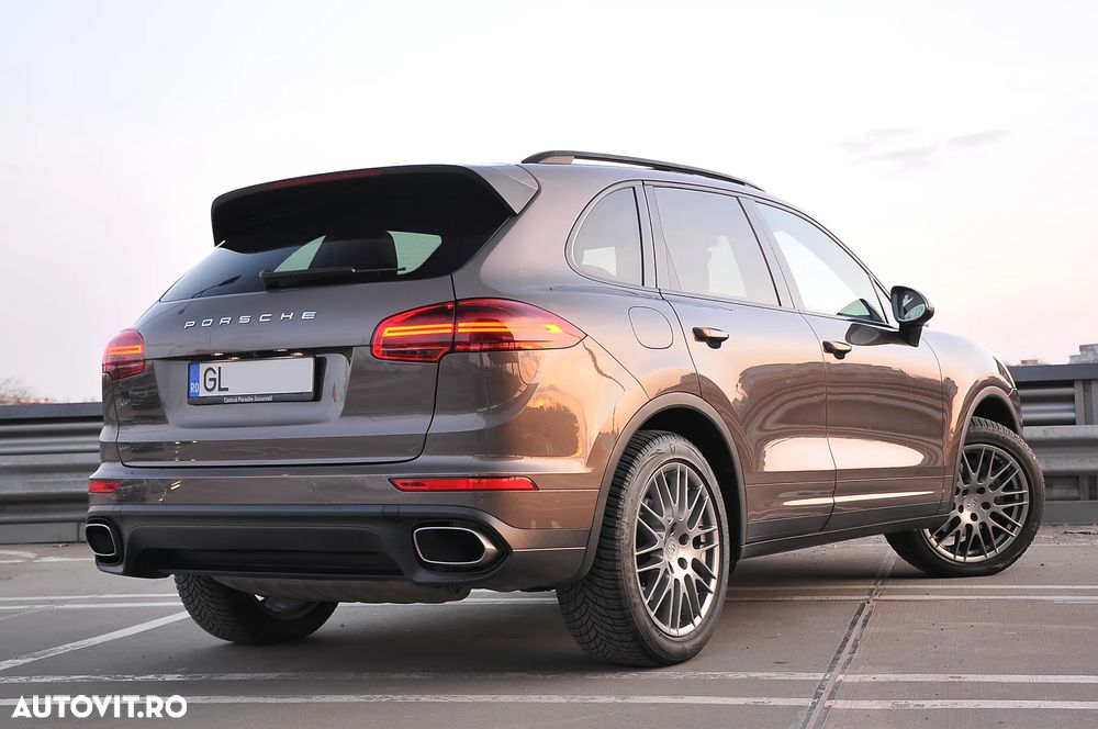 Porsche Cayenne - 2
