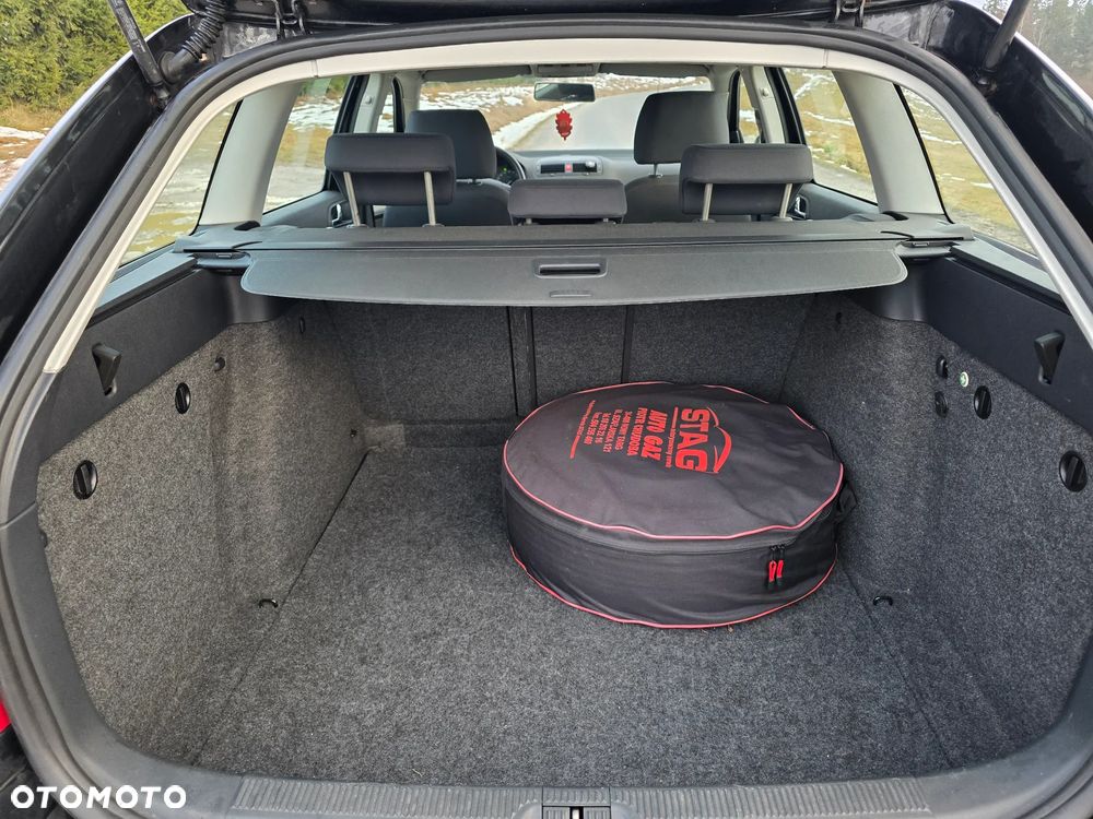 Skoda Octavia 1.6 Ambiente - 18