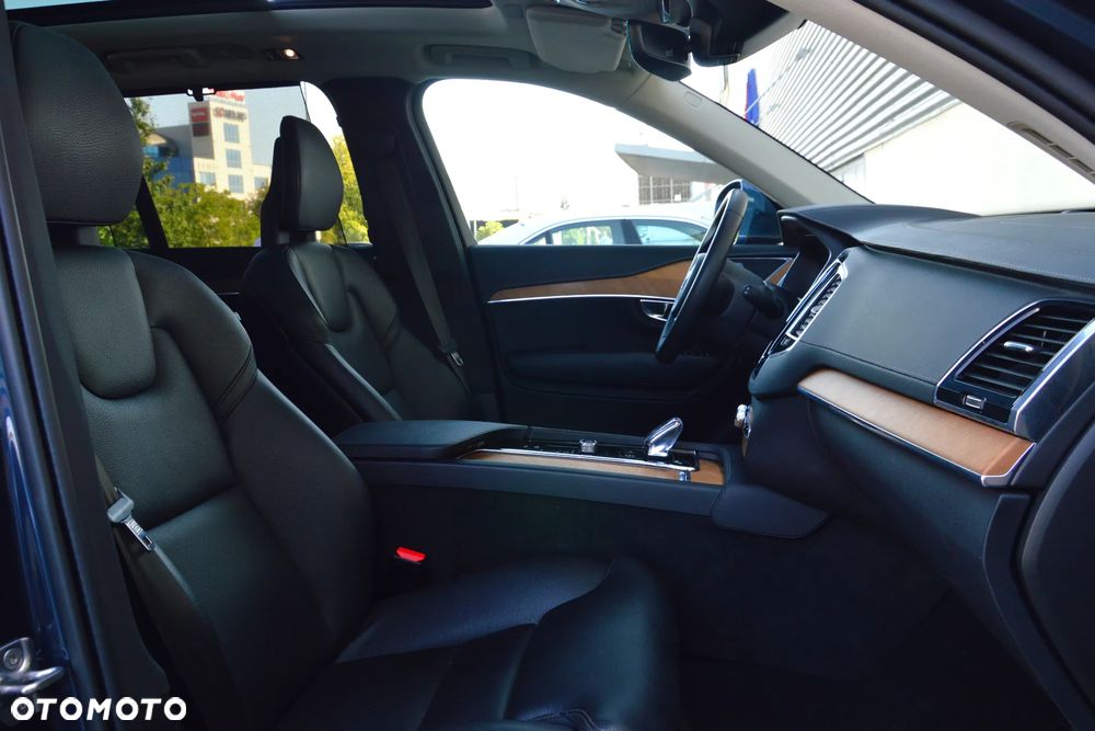 Volvo XC 90 - 18