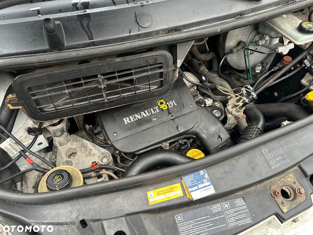 Renault Trafic - 25