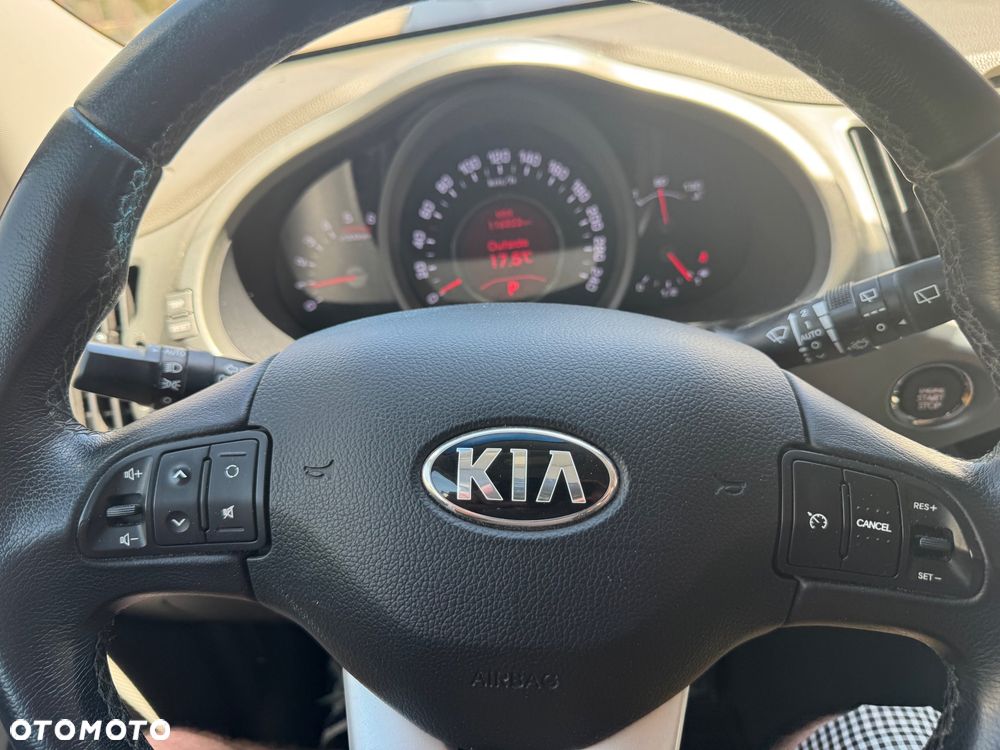 Kia Sportage 2.0 CRDI XL - 13