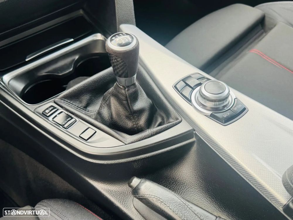 BMW 320 d Pack M - 33