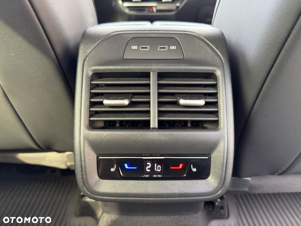 Volkswagen Passat - 18